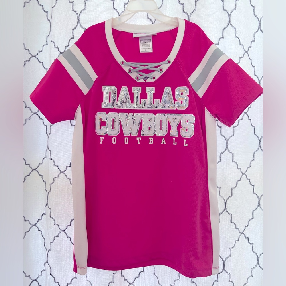 Dallas Cowboys women’s short sleeve sequin logo